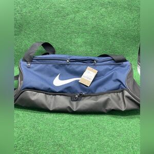 Lot  2 Nike Large Bag Duffle